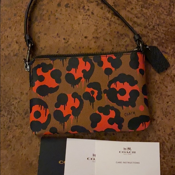 Coach wristlet watch - Picture 2 of 4